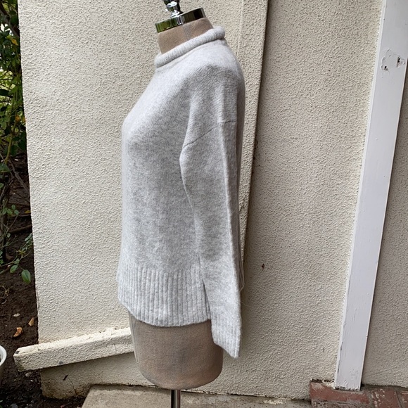 Madewell alpaca/wool blended with other material. Gorgeous stretchy sweater! - Picture 6 of 11